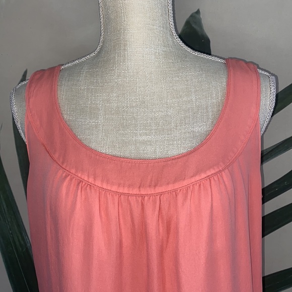 Ellen Tracy 100% Silk Sleeveless Blouse - Picture 2 of 10